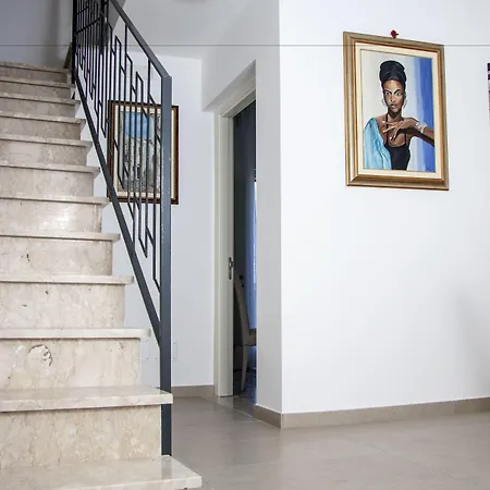 Bed & Breakfast Bframe Cornice Barocca