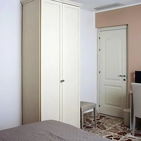 Bframe Cornice Barocca B&B 3*