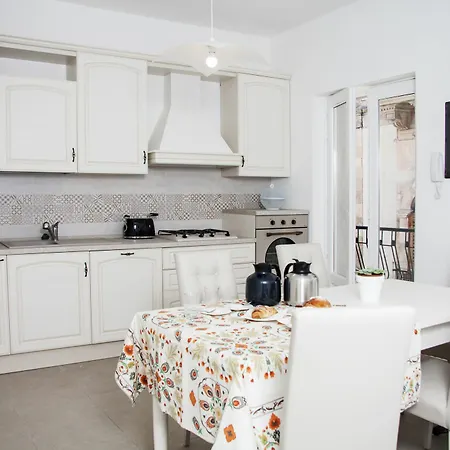 Bframe Cornice Barocca Bed & Breakfast Ragusa