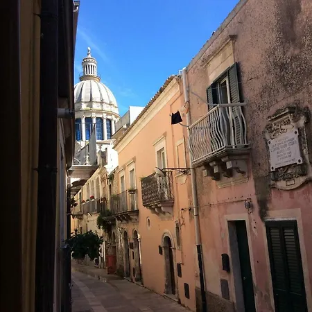 Bframe Cornice Barocca 3* Ragusa