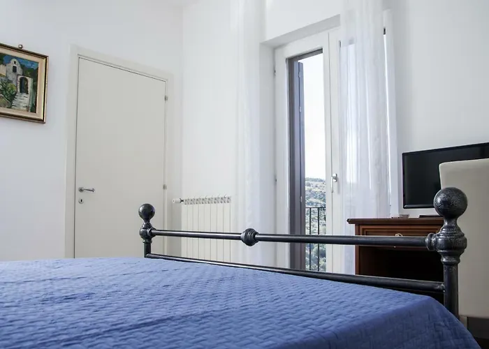 Bed & Breakfast Bframe Cornice Barocca 3*